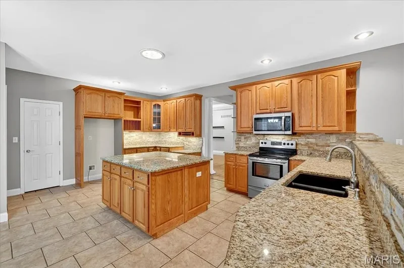 3940 Indian Ridge Lane, Defiance, Missouri, United States. - Photo 15