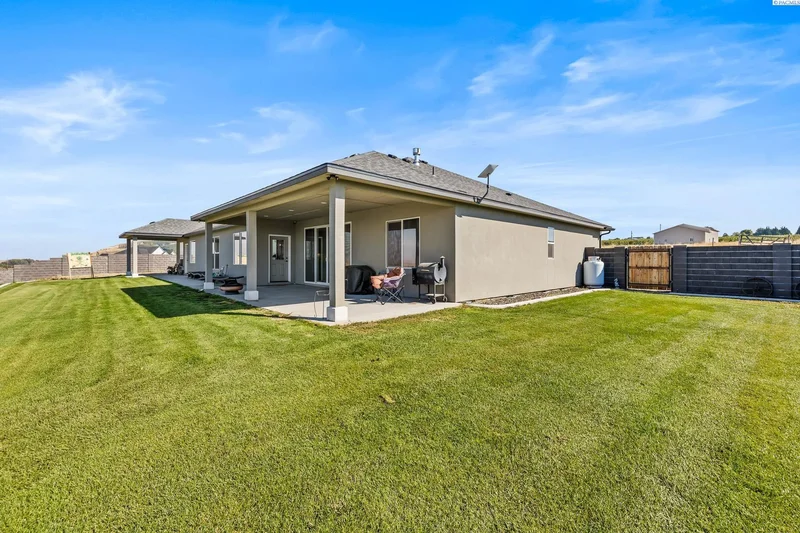 113 Columbia Bluff Lane, Pasco, WA 99301, Pasco, Washington, United States. - Photo 33