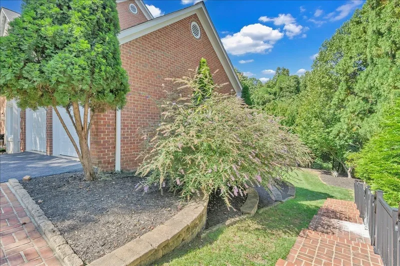 6787 Hidden Woods DR, Roanoke, VA 24018, Cave Spring, Virginia, United States. - Photo 108