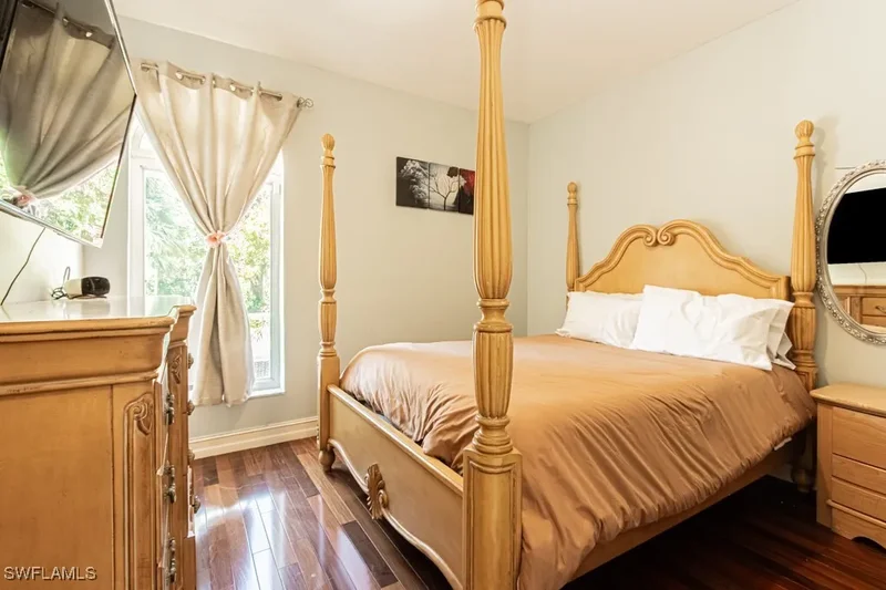 740 31st Street SW, Naples, Florida, United States. - Photo 36