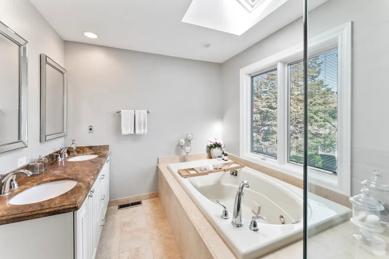 5804 N Corona Drive, Palatine, IL 60067, Palatine, Illinois, United States. - Photo 26