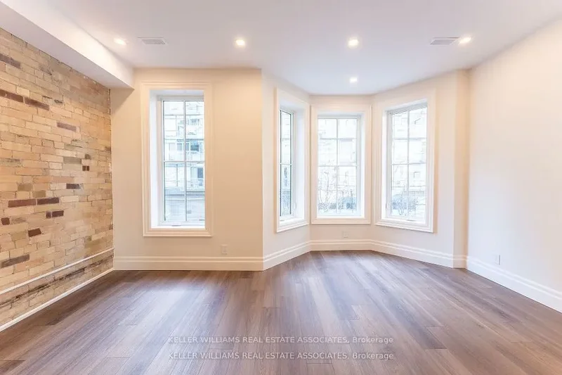 54 Stewart Street, Toronto, ON M5V 1H6, Toronto, Ontario, Canada. - Photo 21