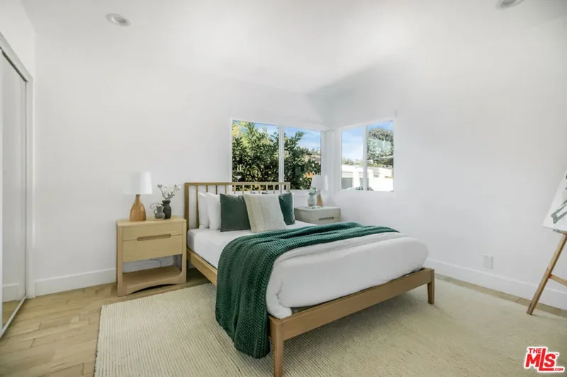 2700 Carmar Drive, Los Angeles, California, United States. - Photo 26