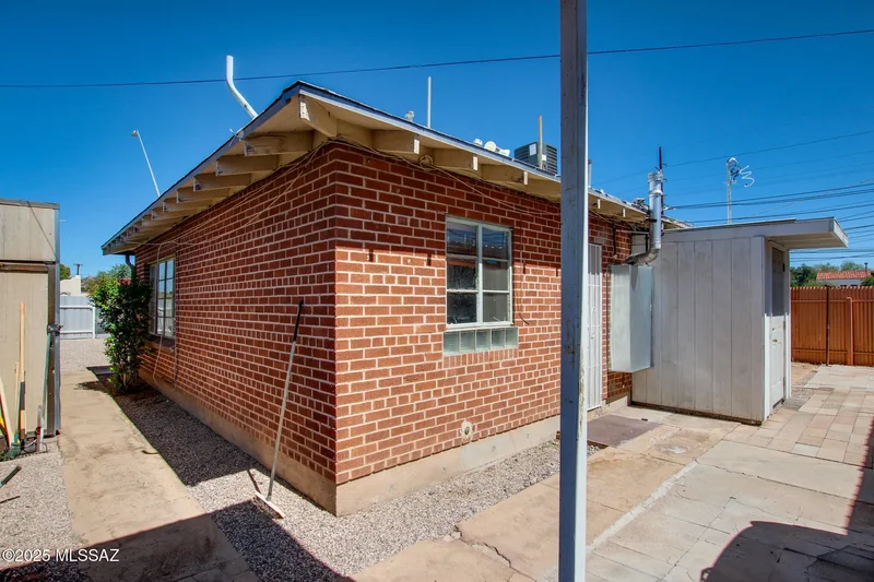 1330 E Broadway Boulevard, Tucson, Arizona, United States. - Photo 32