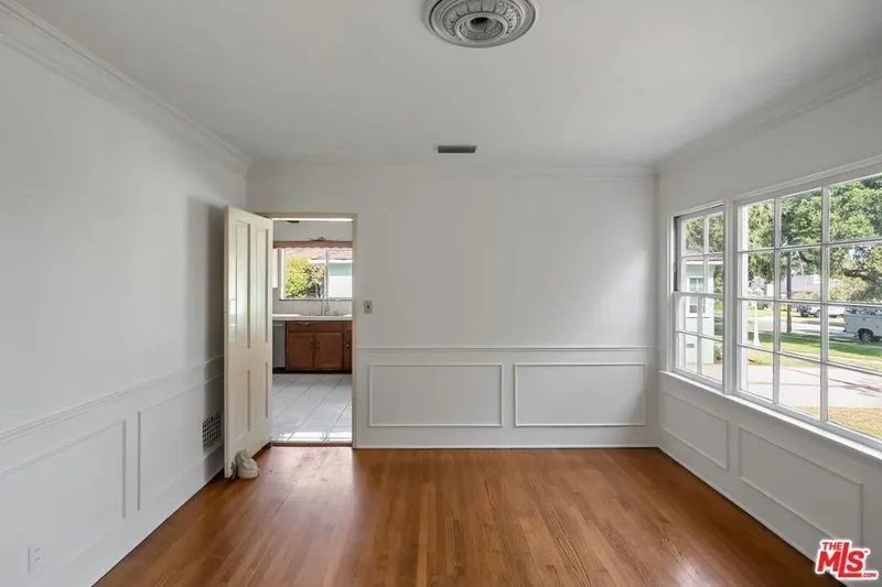 2365 Las Lunas Street, Altadena, California, United States. - Photo 35