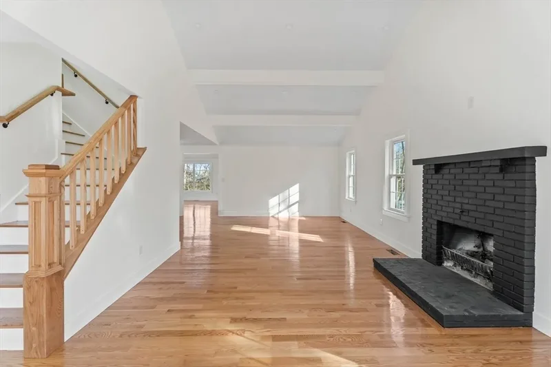 32 Laurel Ln, Raynham, MA 02767, Raynham, Massachusetts, United States. - Photo 15