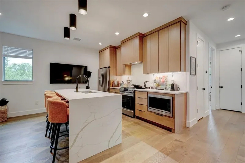 5710 N Miller Avenue, Oklahoma City, Oklahoma, United States. - Photo 3