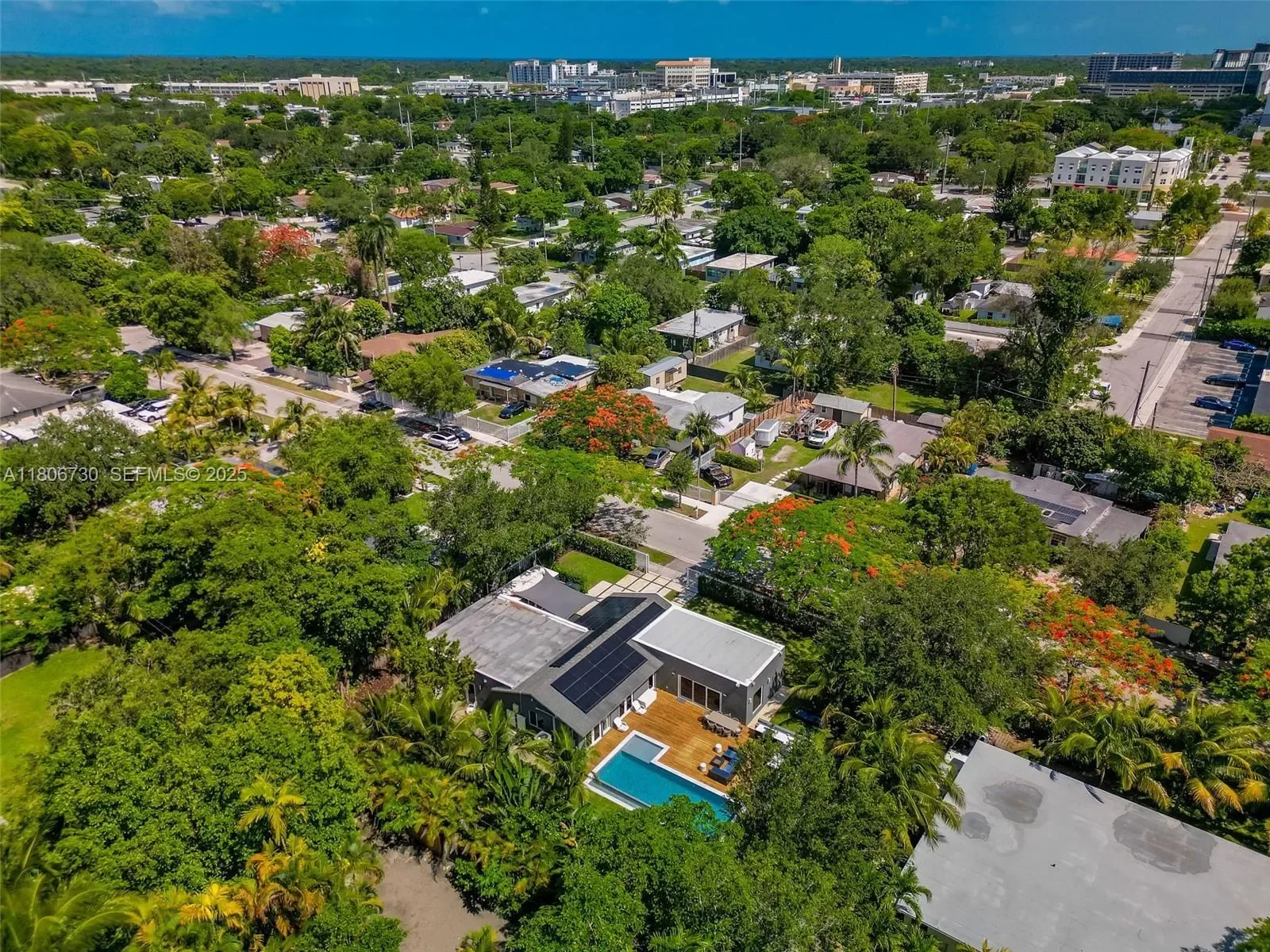 5943 SW 62nd St, South Miami, FL 33143, Miami, Florida, United States. - Photo 25