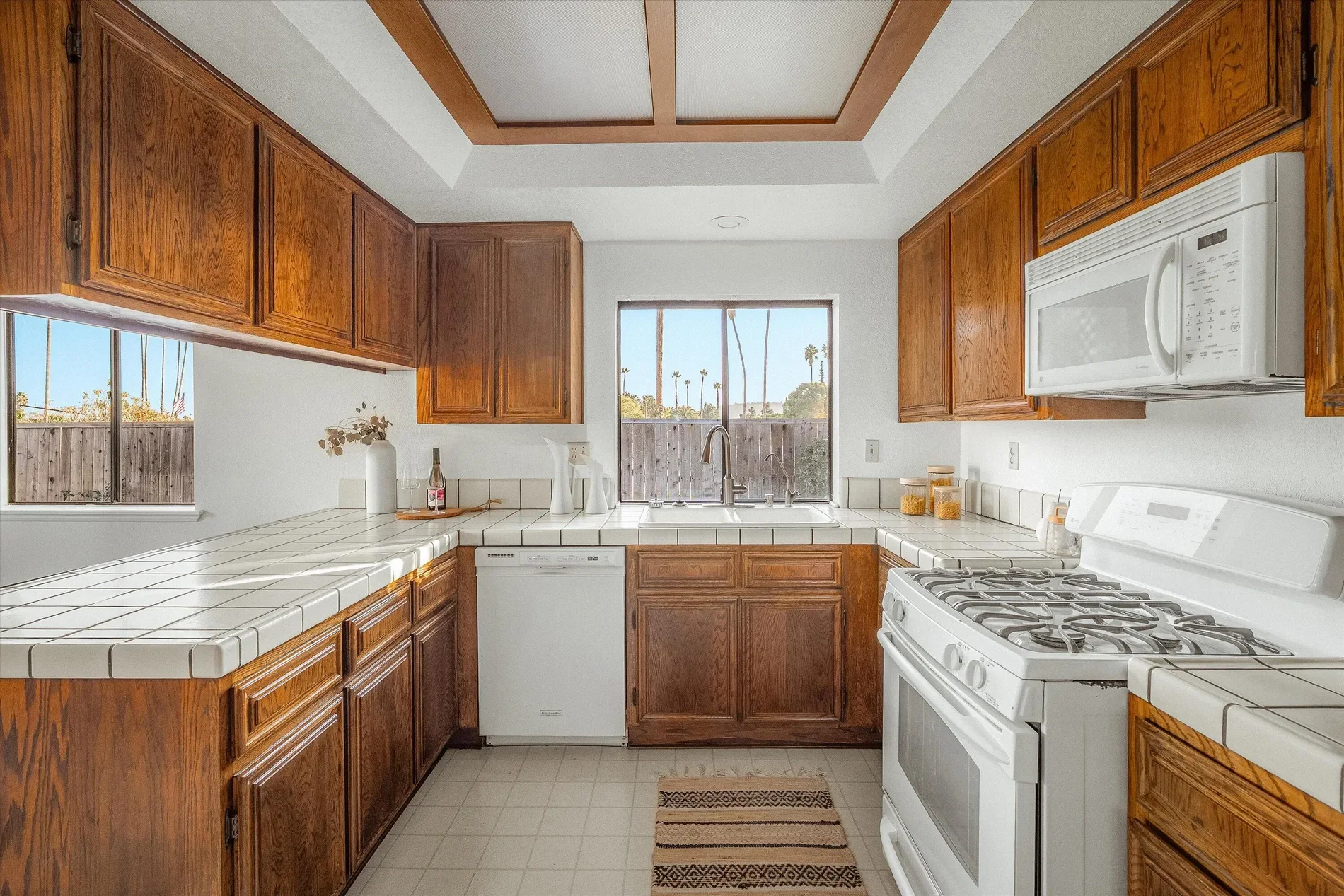 3706 Lincolnwood Drive, Santa Barbara, California, United States. - Photo 11