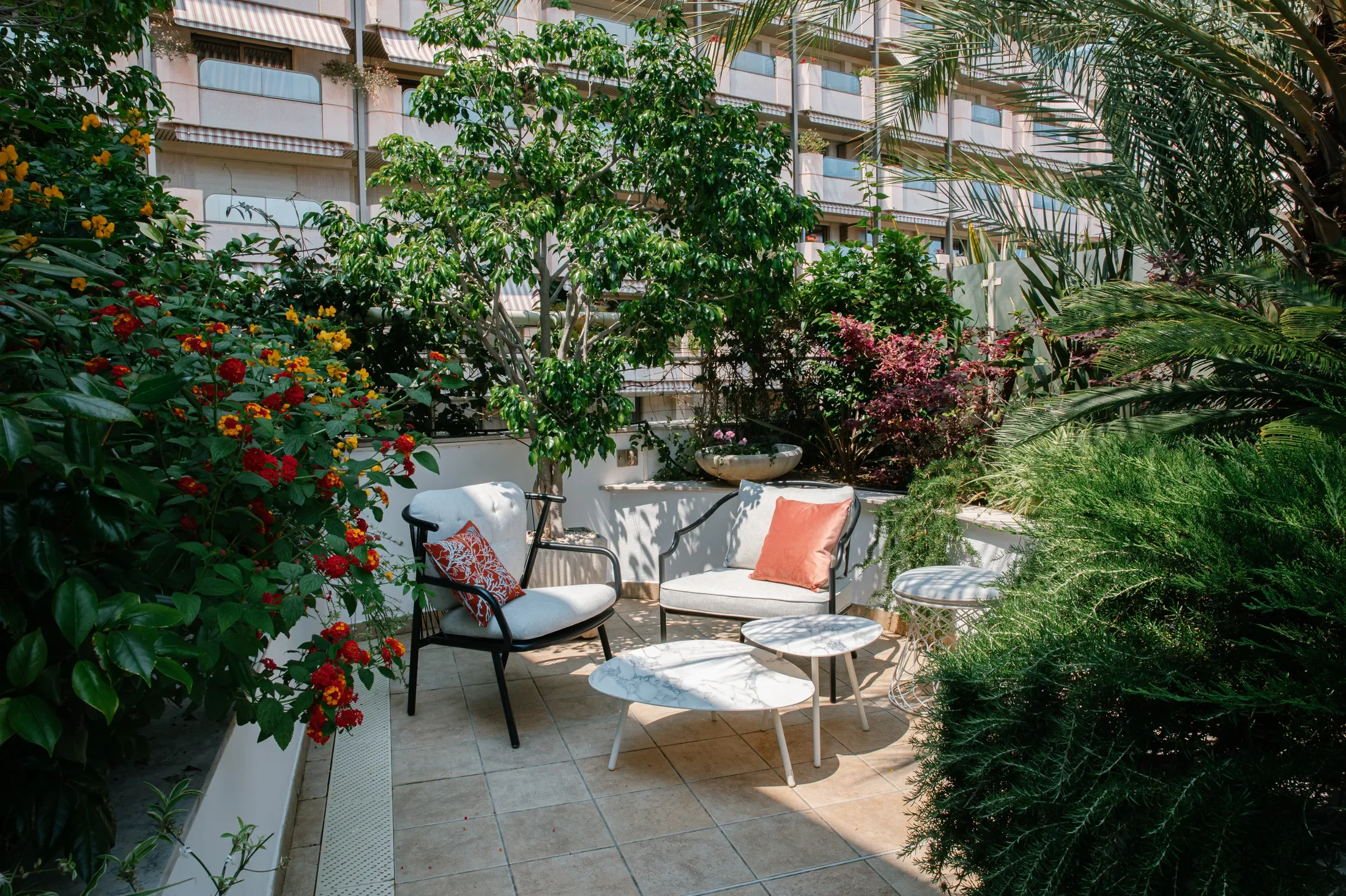 ROCAZUR - LARGE 3-BEDROOM FLAT - RENOVATED
