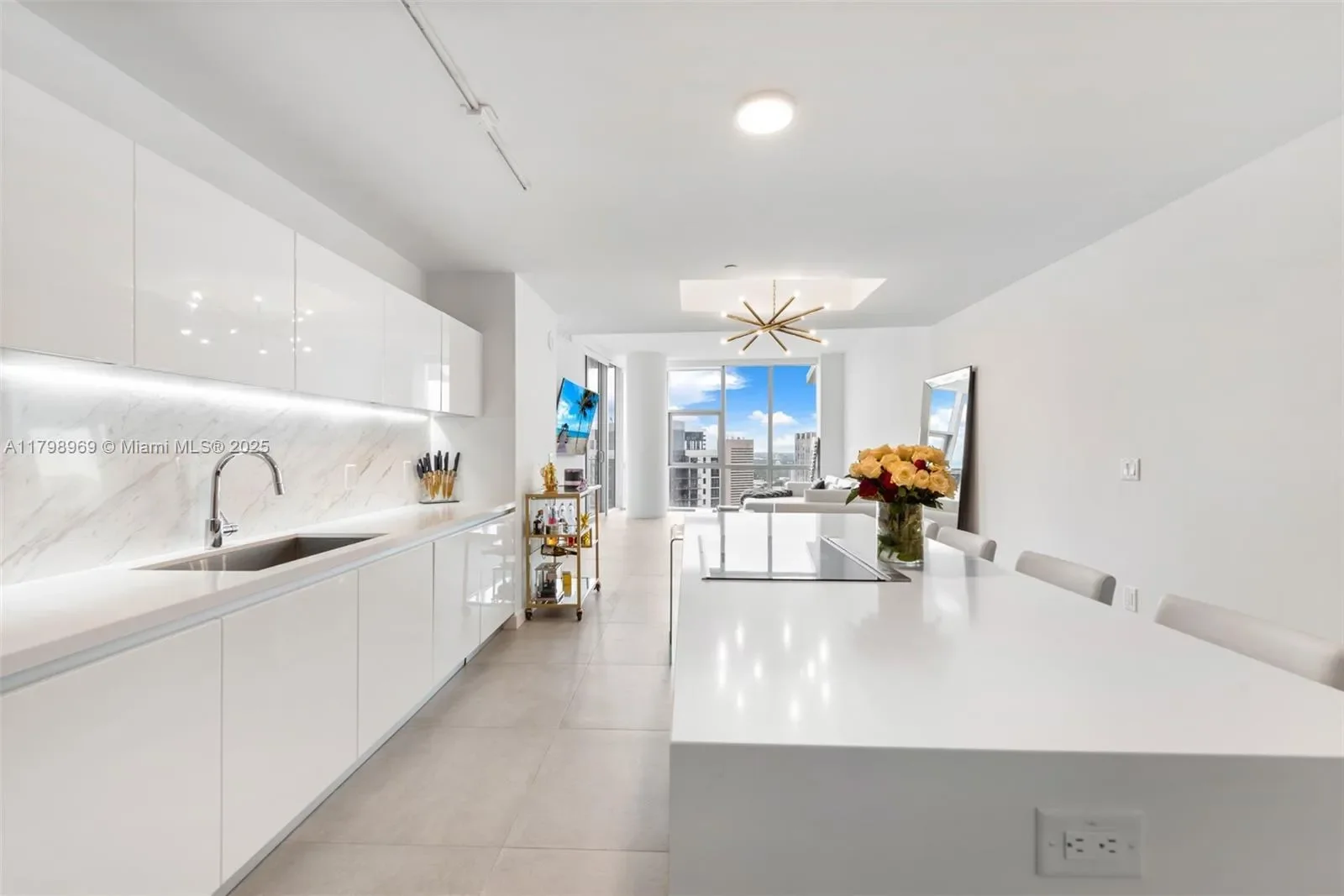 851 NE 1st Ave #4011, Miami, FL 33132, Miami, Florida, United States. - Photo 18