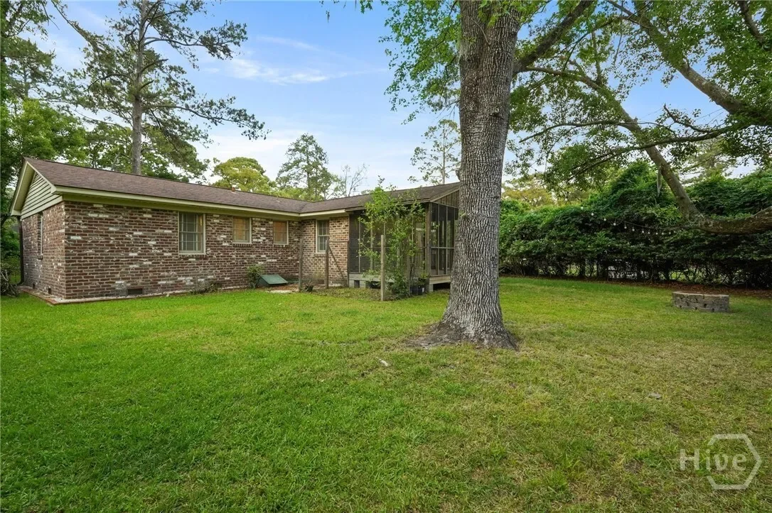 Exterior photo 11