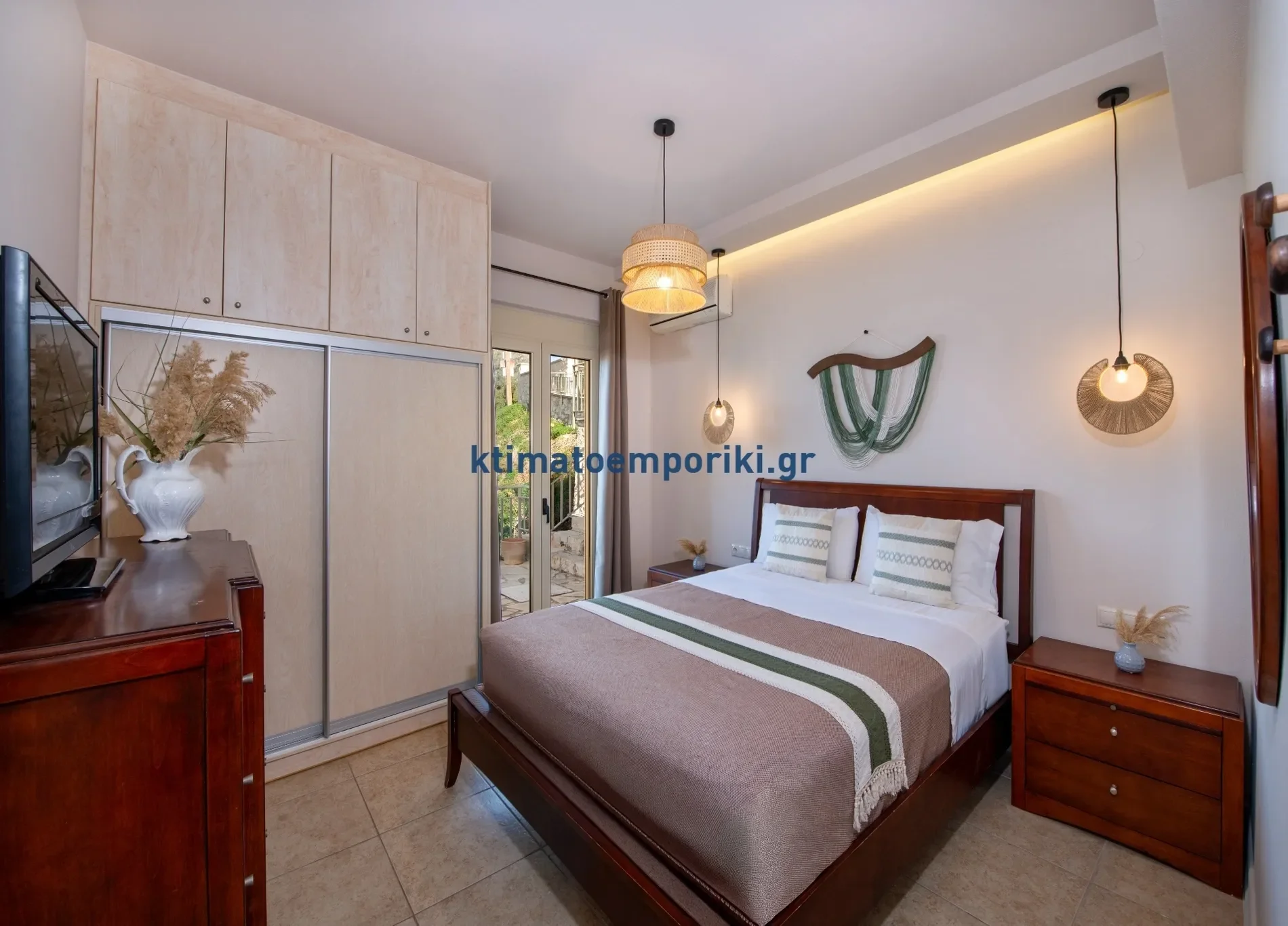 Gallery photo 2