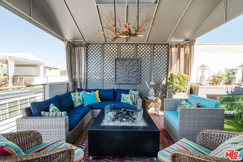 6732 W HEPBURN Way, Los Angeles, California, United States. - Photo 20