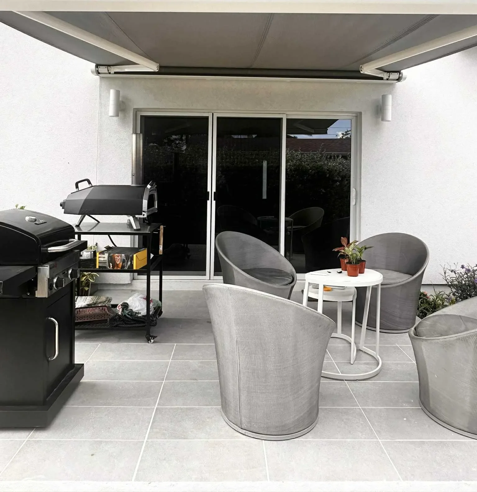 Exterior photo 3