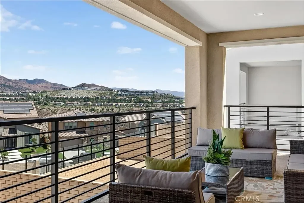 21219 Currant Ct, Los Angeles, California, United States. - Photo 3