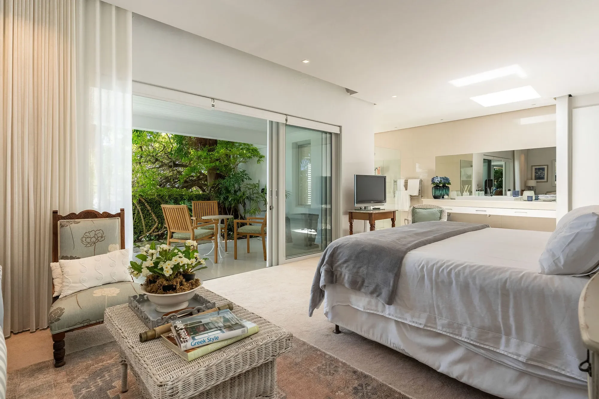 24 Rontree Ave, Bakoven, Cape Town, 8005, South Africa, Cape Town, Western Cape, South Africa. - Photo 39