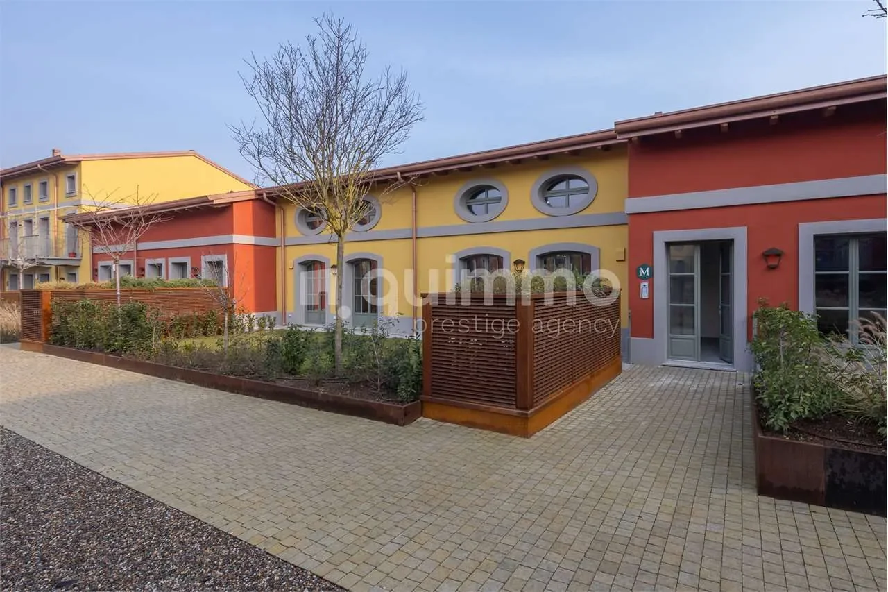 Exterior photo 11