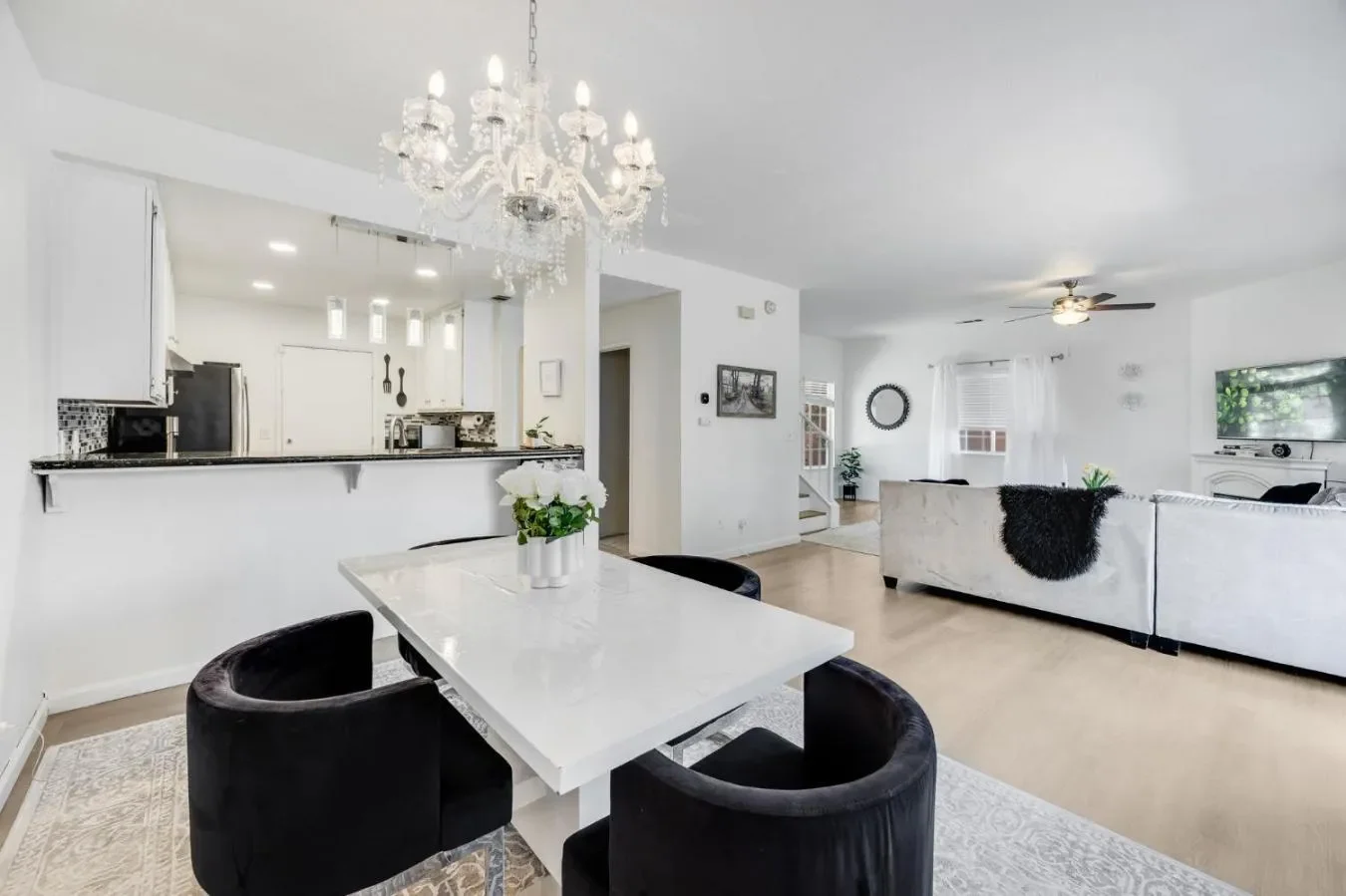 5045 N Laguna Drive, Elk Grove, California, United States. - Photo 12