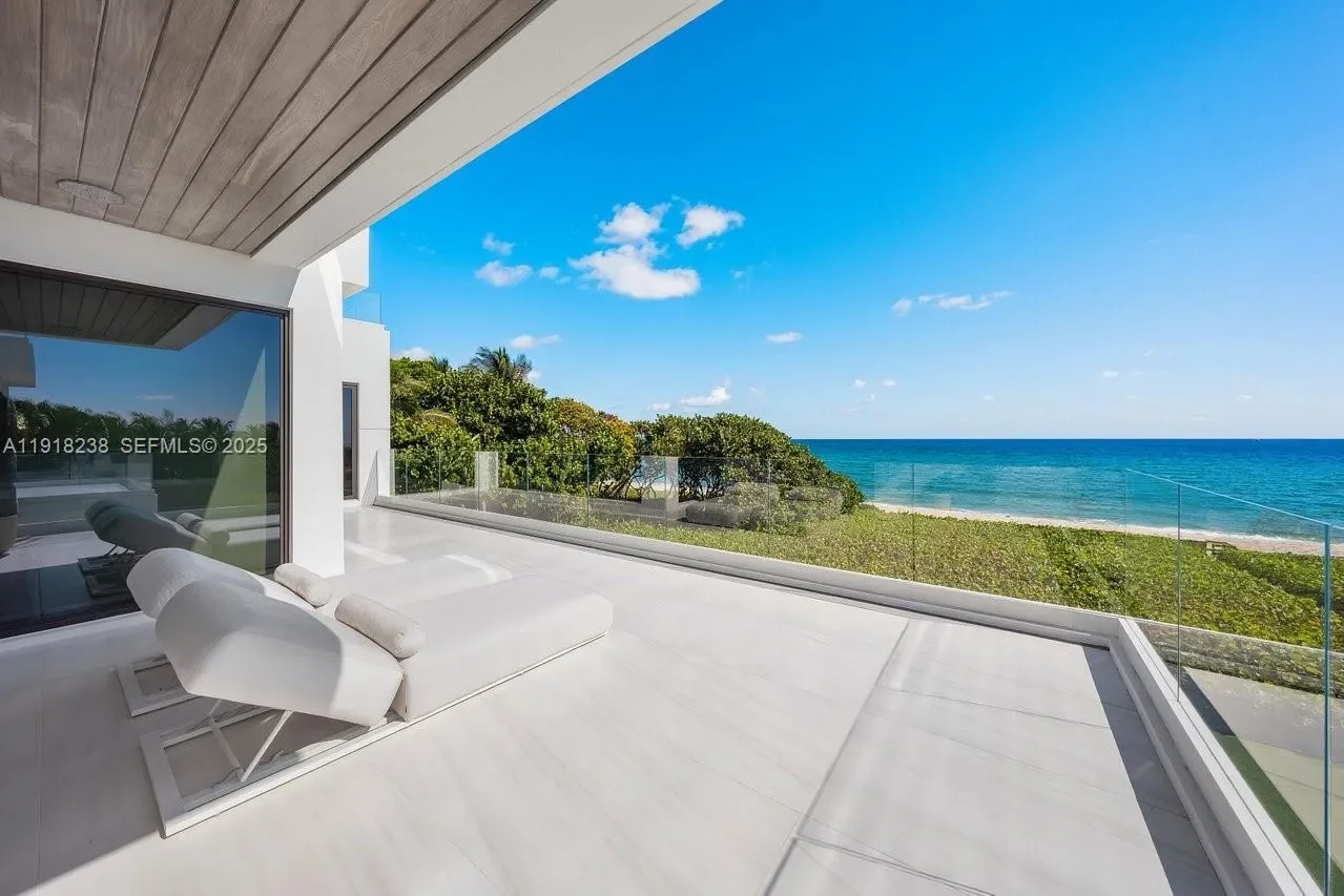 1107 Hillsboro Mile, Hillsboro Beach, Florida, United States. - Photo 25