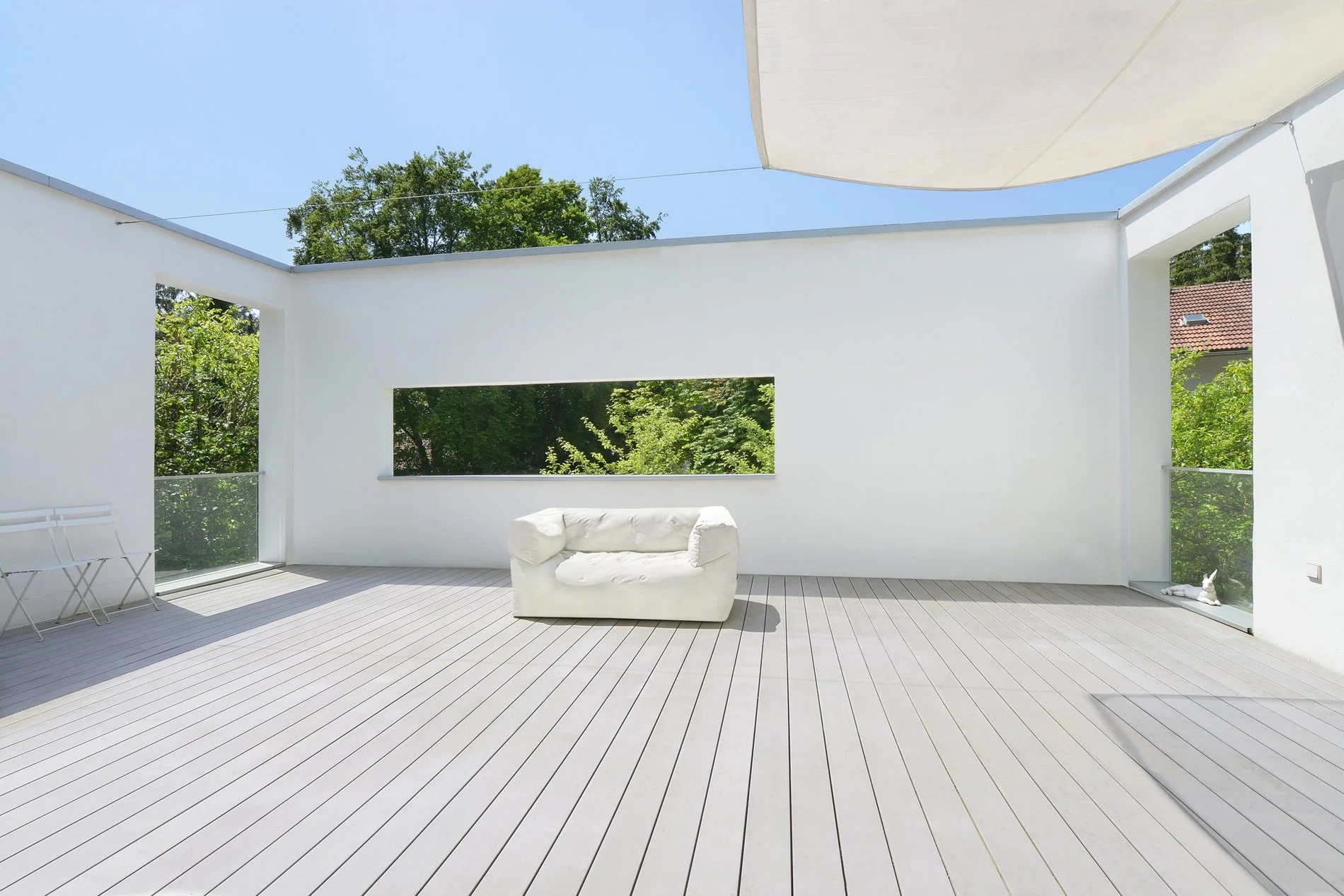 Exterior photo 2
