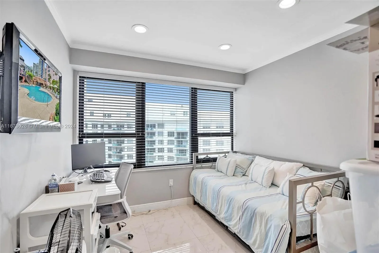 5225 Collins Ave PH7, Miami Beach, Florida, United States. - Photo 23