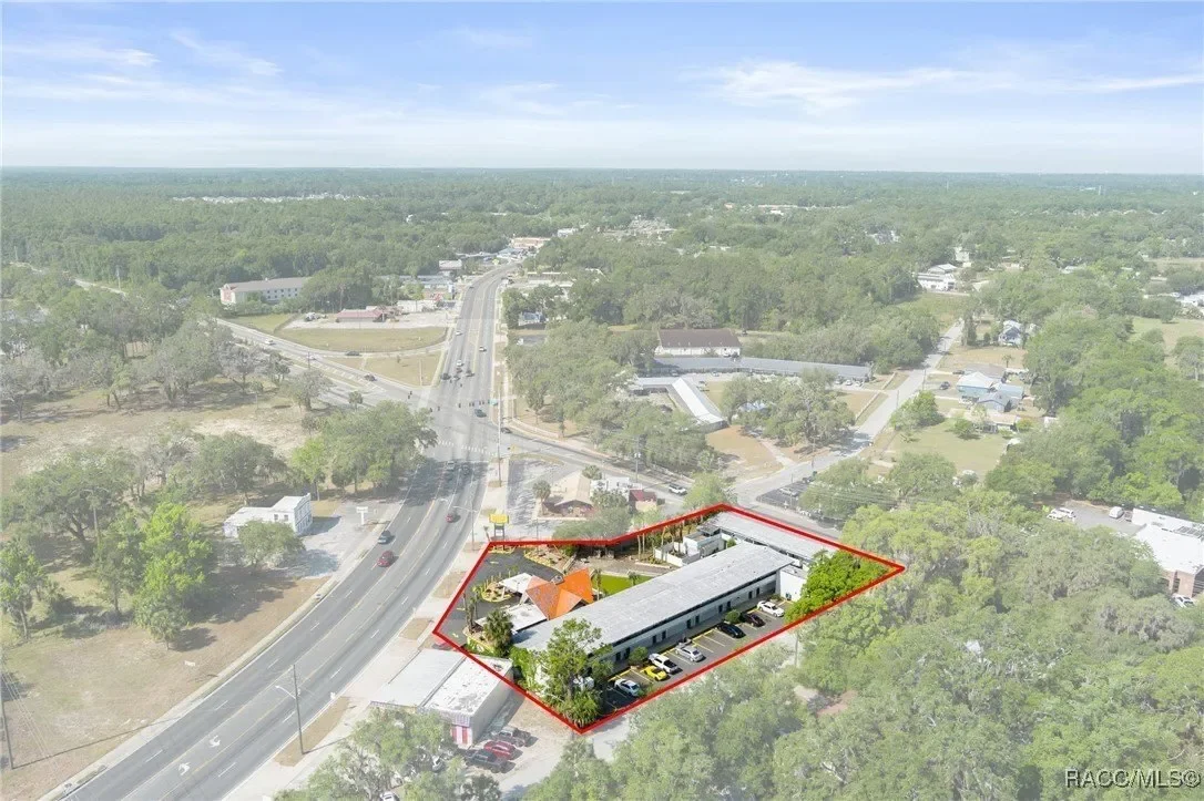 5565 E Silver Springs Boulevard, Silver Springs, FL 34488, Silver Springs, Florida, United States. - Photo 5