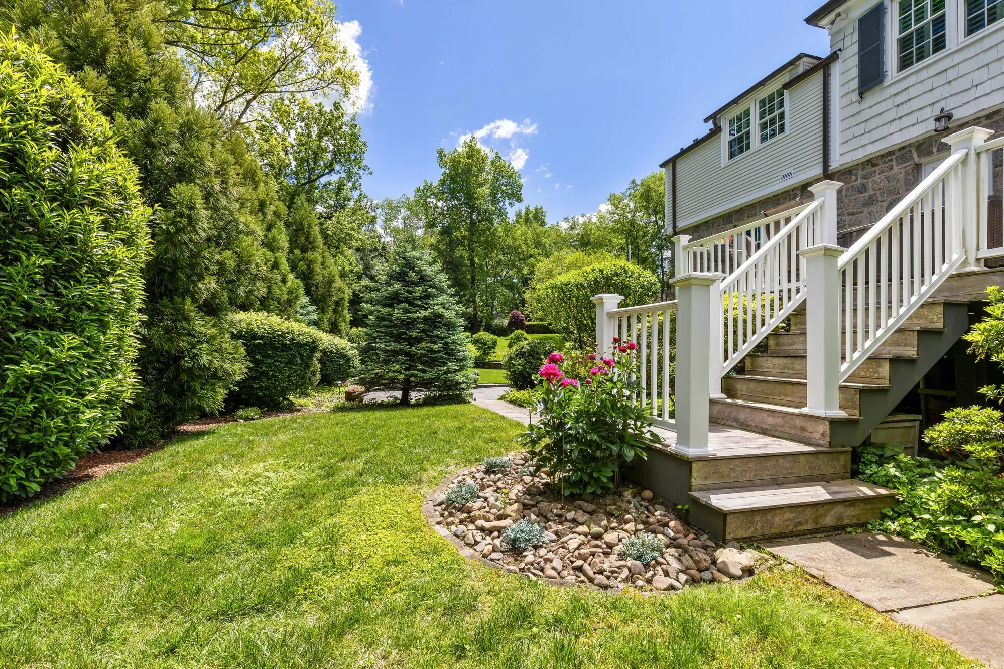 31 Colonial Road, White Plains, NY 10605, White Plains, New York, United States. - Photo 19