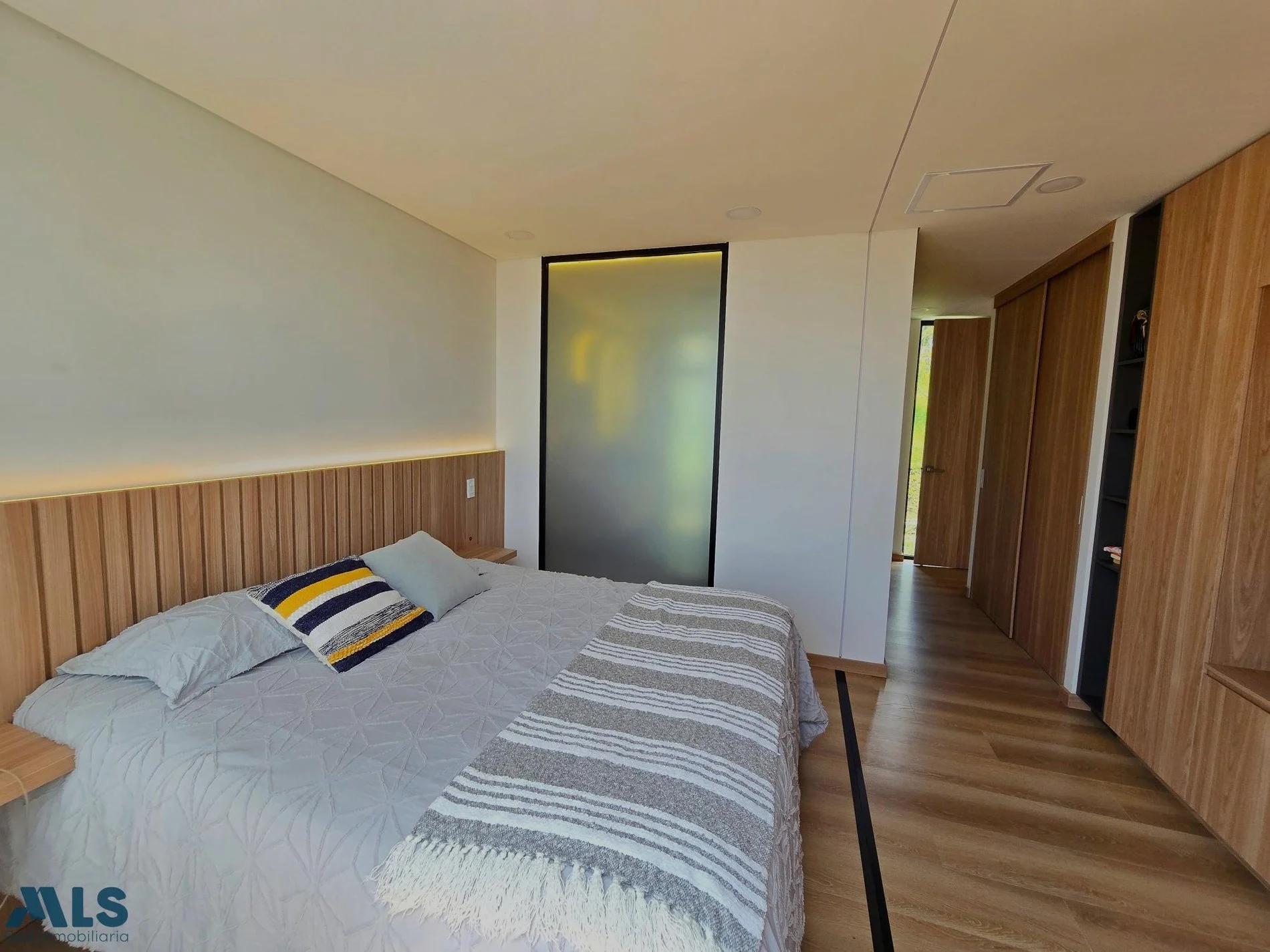 Gallery photo 11