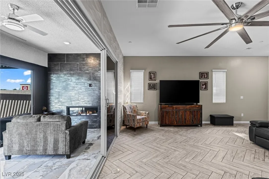 731 Glowing Horizon Street, Henderson, Nevada, United States. - Photo 12