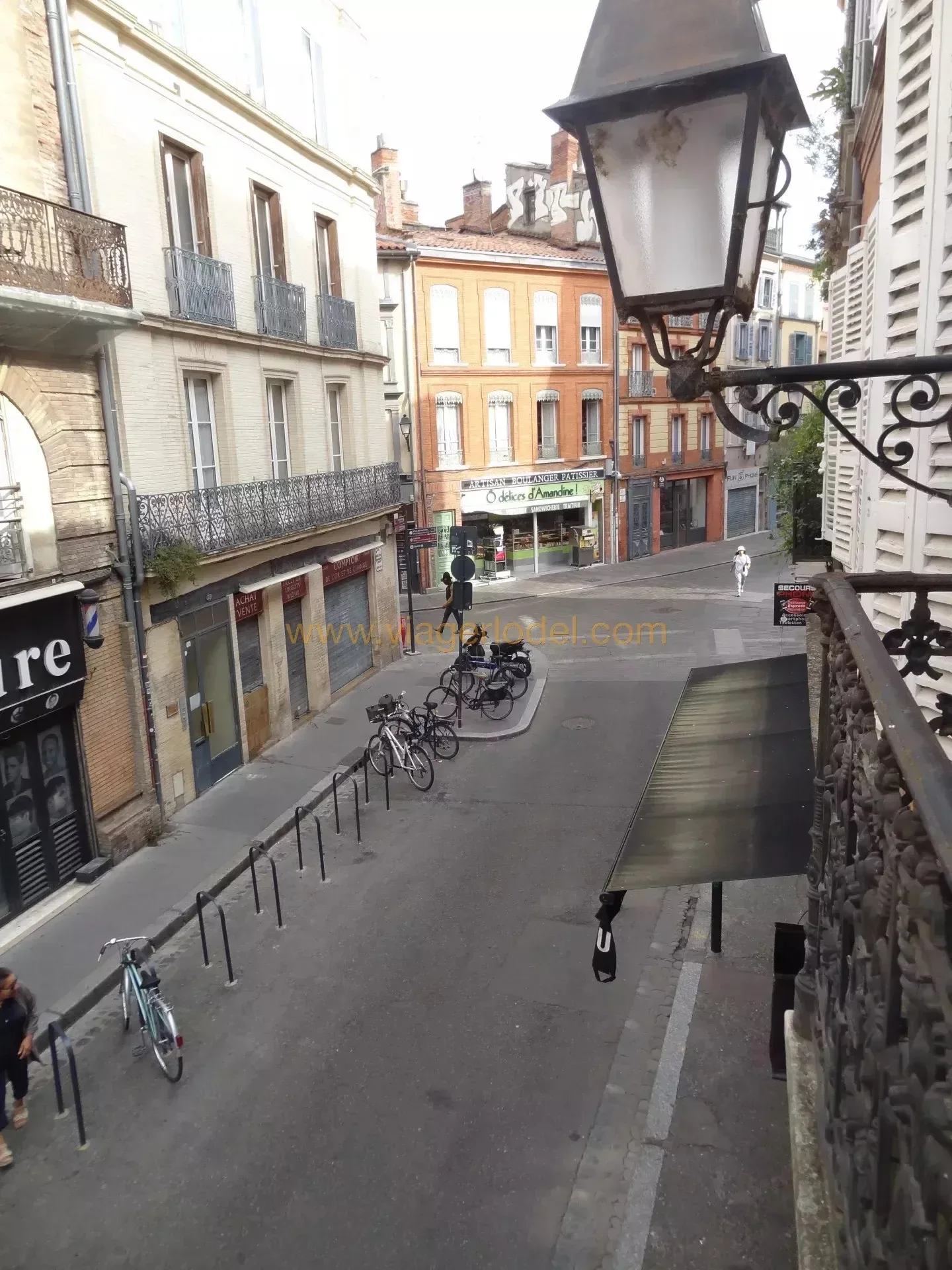 Ref. 9836 - VACANT TERM-SALE - TOULOUSE (31) - VACANT 5-ROOM APARTMENT