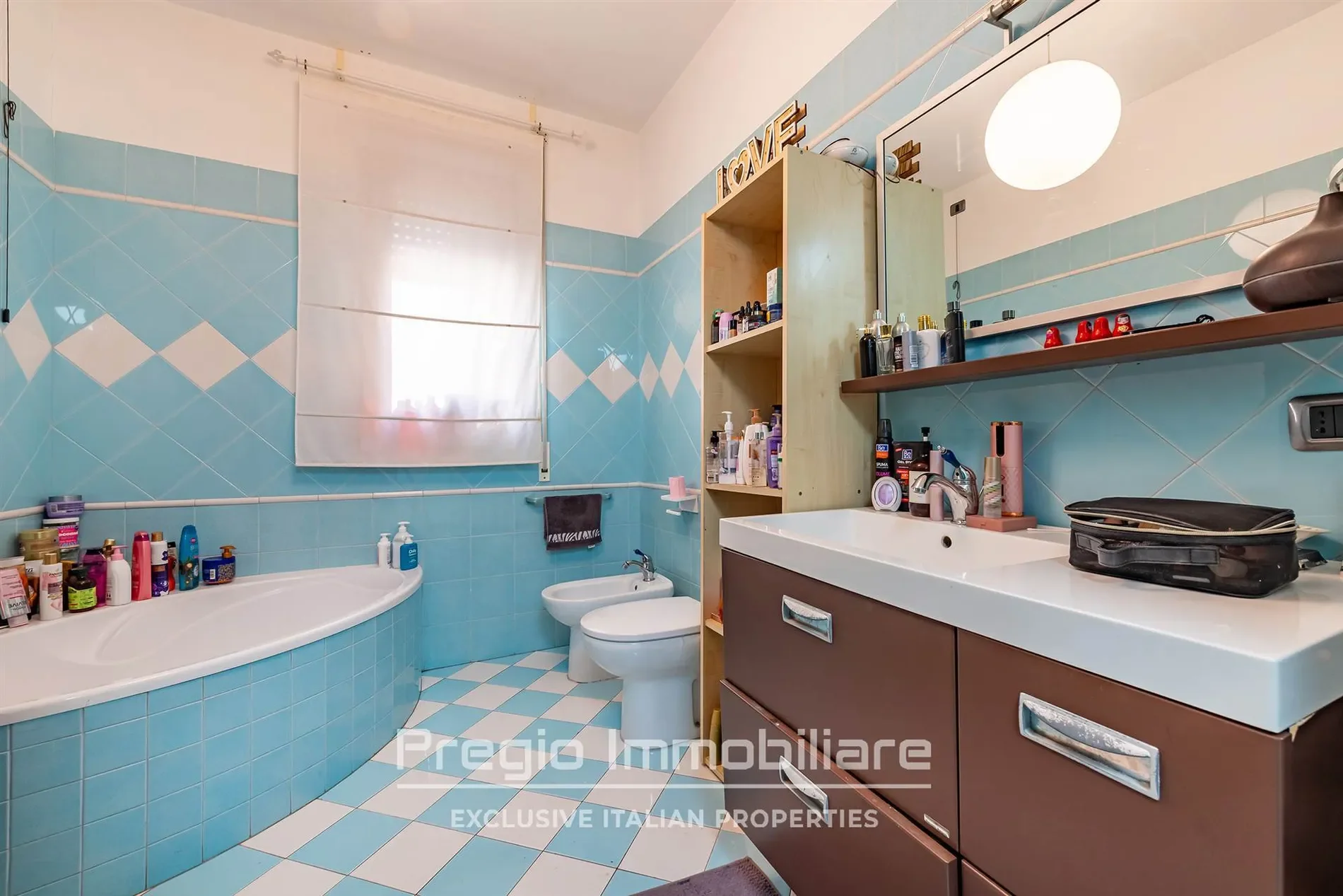 Gallery photo 4