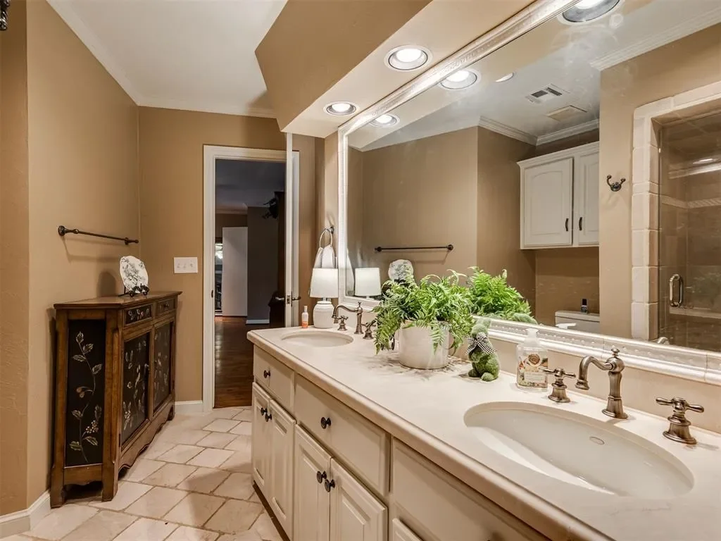 1902 Pin Oak Circle, Norman, OK 73072, Norman, Oklahoma, United States. - Photo 29