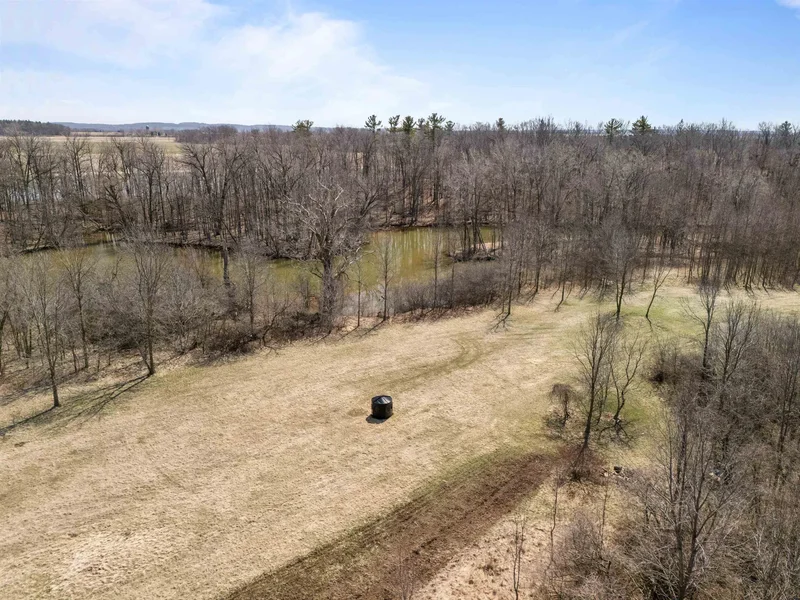 3829 Lost Dauphin Road, De Pere, WI 54115, De Pere, Wisconsin, United States. - Photo 11