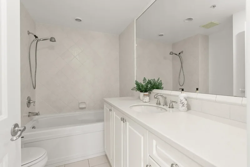 5770 Oak Street 210, Vancouver, British Columbia, Canada. - Photo 21
