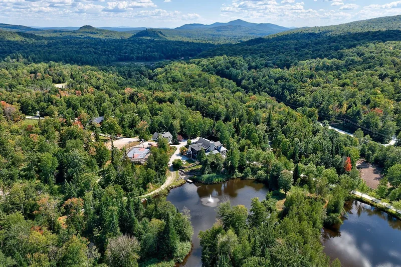 8 Ch. Robert-Savoie, Saint-Étienne-de-Bolton, Quebec, Quebec, Canada. - Photo 13