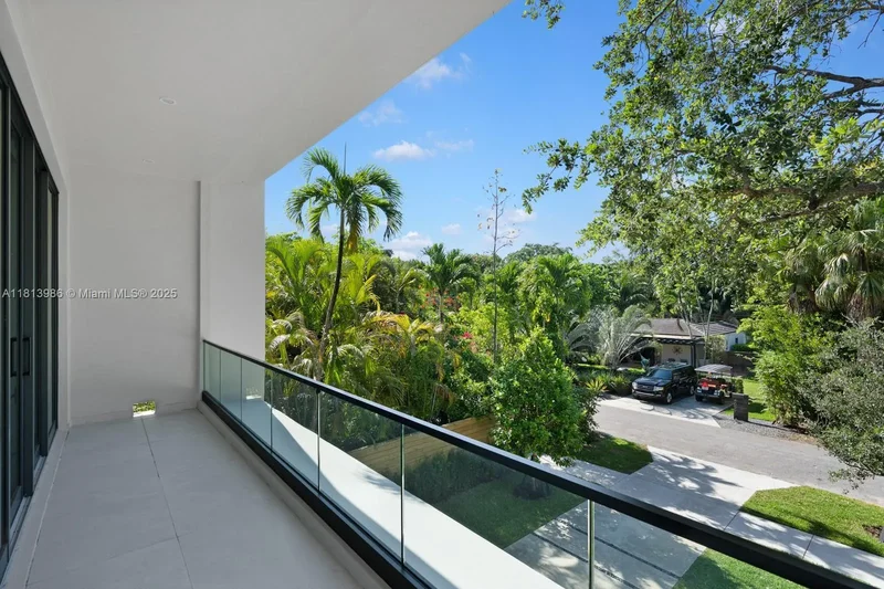 4010 Park Ave, Miami, Florida, United States. - Photo 4