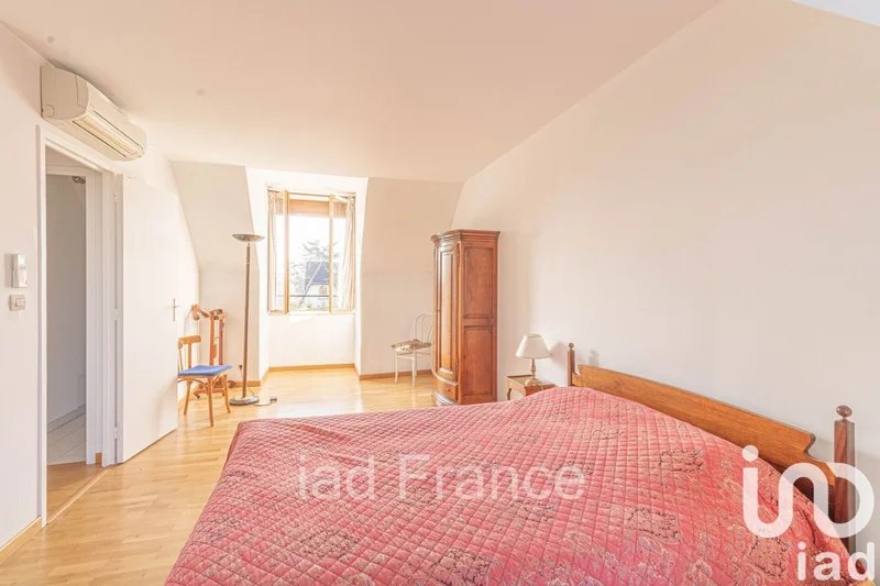 Maule, Île-de-France, France. - Photo 19