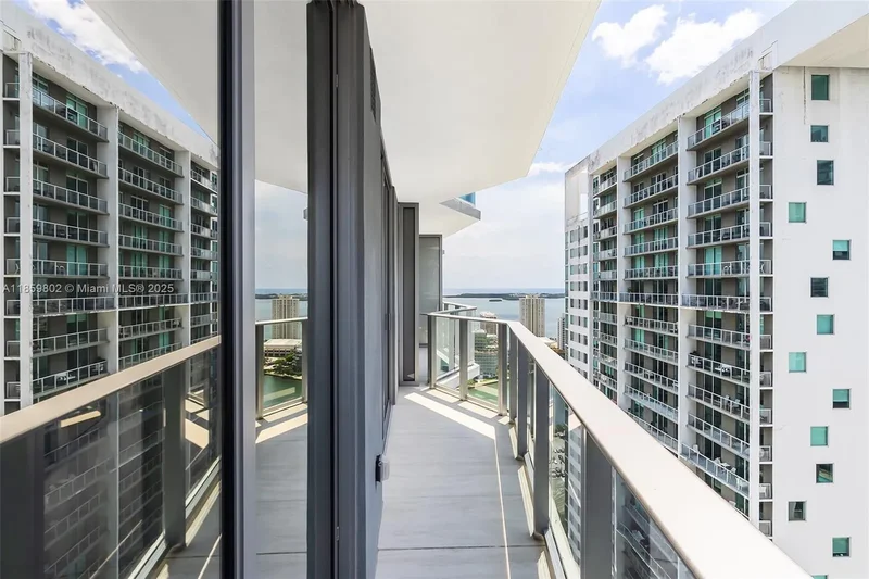 77 SE 5th St #2701, Miami, Florida, United States. - Photo 9