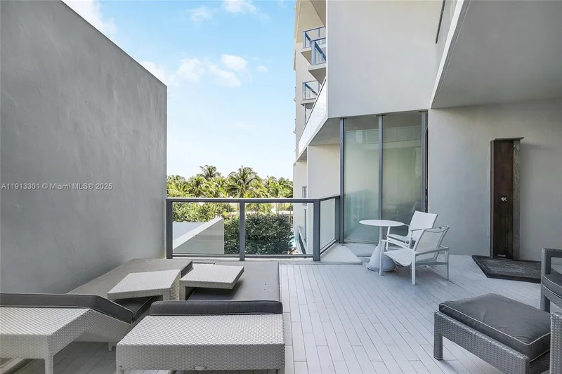 2201 Collins Ave 431, Miami Beach, Florida, United States. - Photo 15