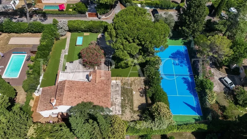 Exclusivity : Mougins - Fully Renovated Villa with Private Tennis Court