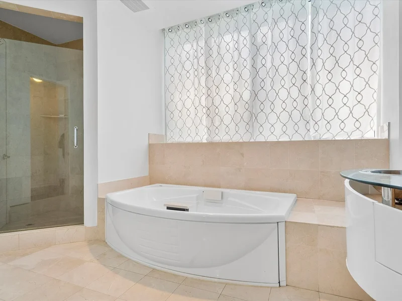 18101 Collins Ave # 401, FL, Golden Beach, Florida, United States. - Photo 13