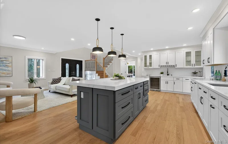 369 Vanderbilt Parkway, Dix Hills, NY 11746, Huntington Station, New York, United States. - Photo 47