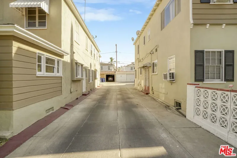 110 S Kings Road, West Hollywood, California, United States. - Photo 1