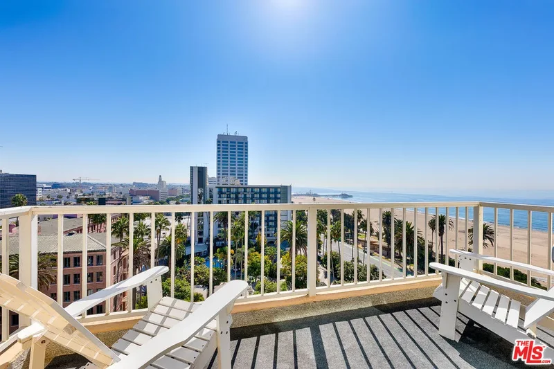 101 California Ave, Santa Monica, California, United States. - Photo 2