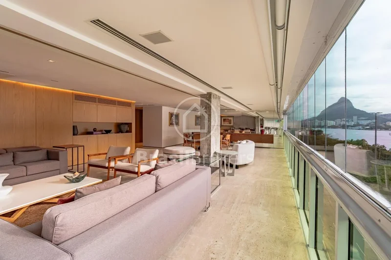 Luxury Apartment with panoramic views