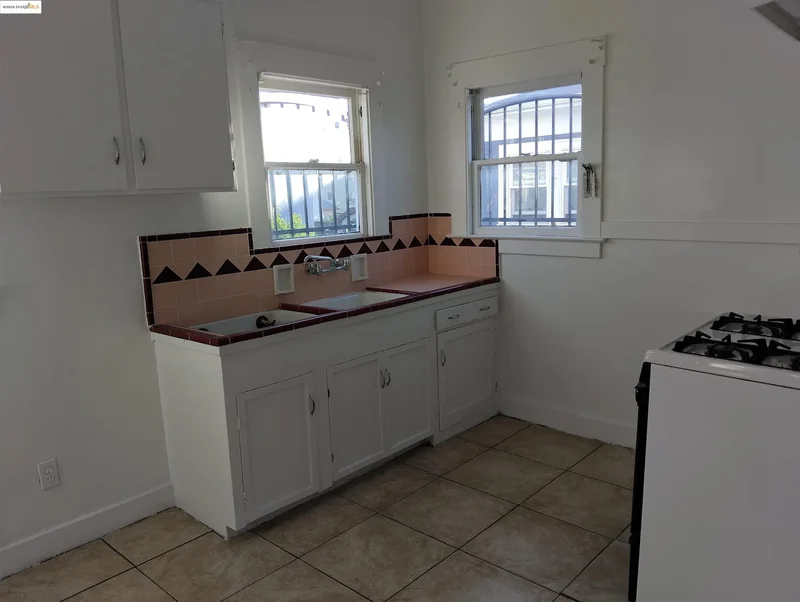 847 E 18th, Oakland, California, United States. - Photo 58