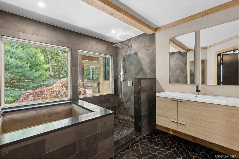 601 Majors Path, Southampton, New York, United States. - Photo 16