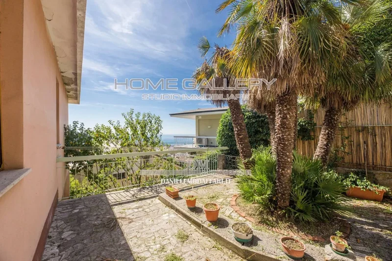 CASTELLETTO SPLENDID VILLA WITH BREATHTAKING VIEW - LARGE GARDEN
