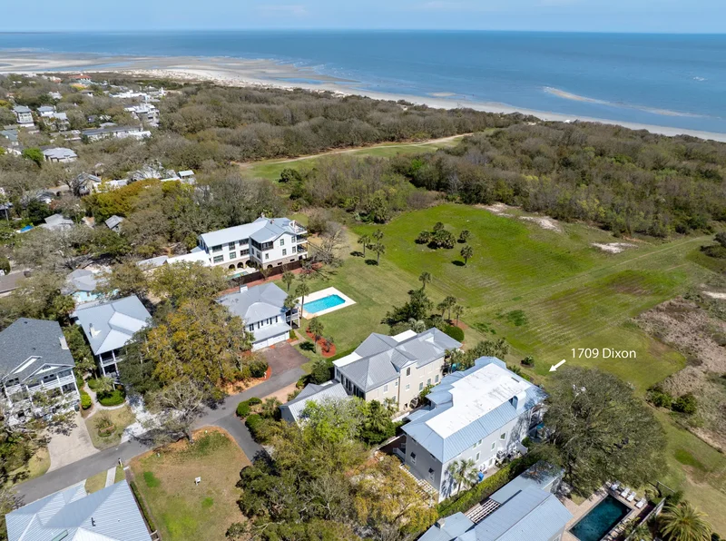 1709 Dixon Lane, Saint Simons Island, GA 31522, St. Simons, Georgia, United States. - Photo 54